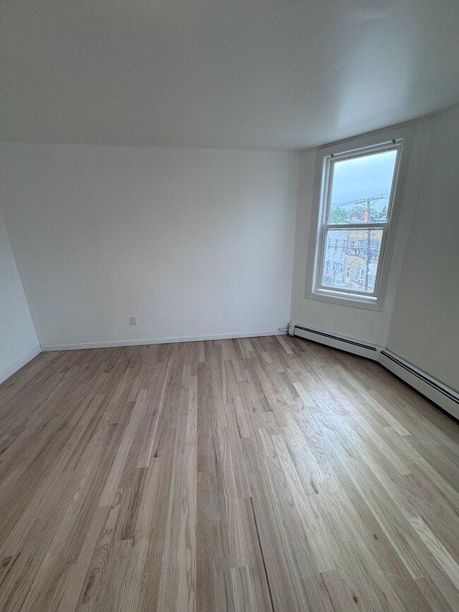 Foto del edificio - 174 Beacon Ave