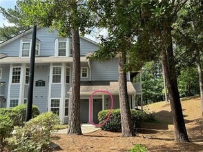 Building Photo - 4001 Riverlook Pkwy SE