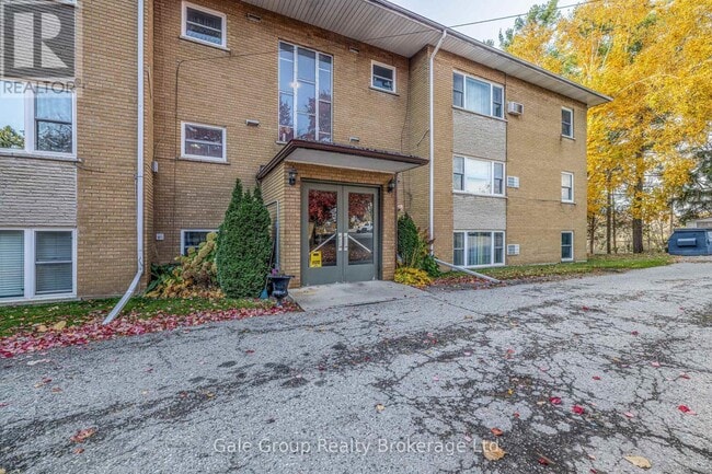 Photo du bâtiment - 75 Hale St