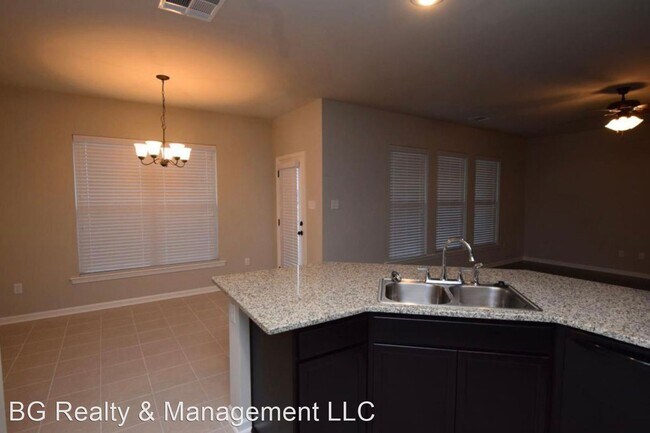 Building Photo - 4 br, 2 bath House - 1943 Calvin Ct