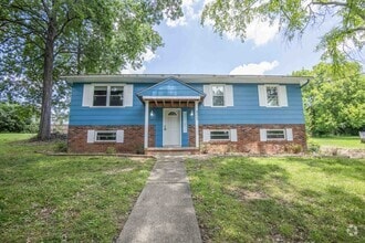 Building Photo - 805 Goldfinch Ave