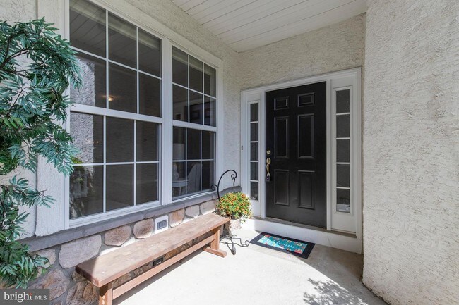 Building Photo - 163 Portsmouth Cir