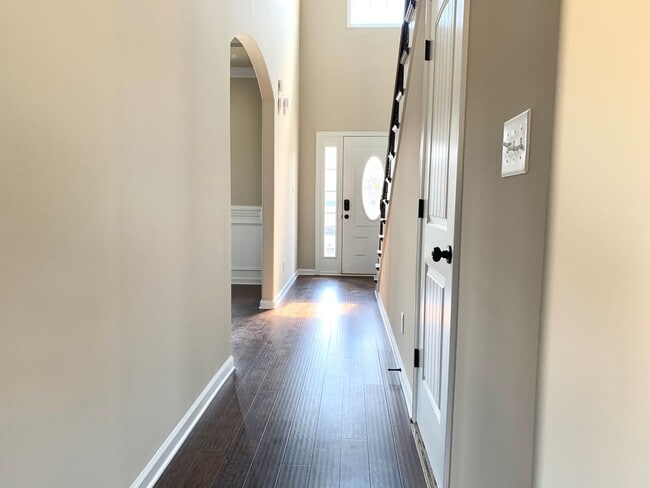 Building Photo - 2002 Jackie Lorraine Drive