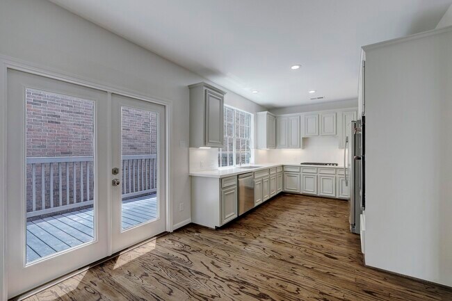 Foto del edificio - 3715 Graustark St