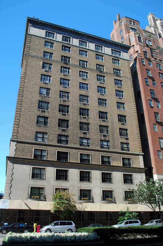 Park Avenue side - 760 Park Ave
