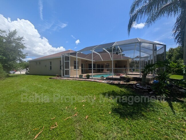 Foto del edificio - 10411 Riverburn Dr