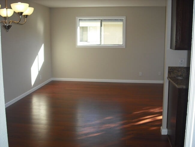 Building Photo - 2631 Anchor Ave