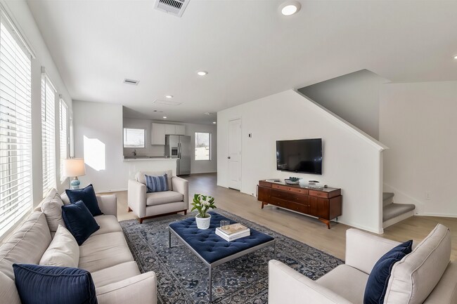 Foto del edificio - Immaculate 4 bedroom home in Becker Fields!