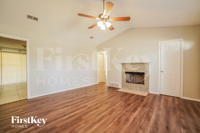 Building Photo - 7212 Layne Dr