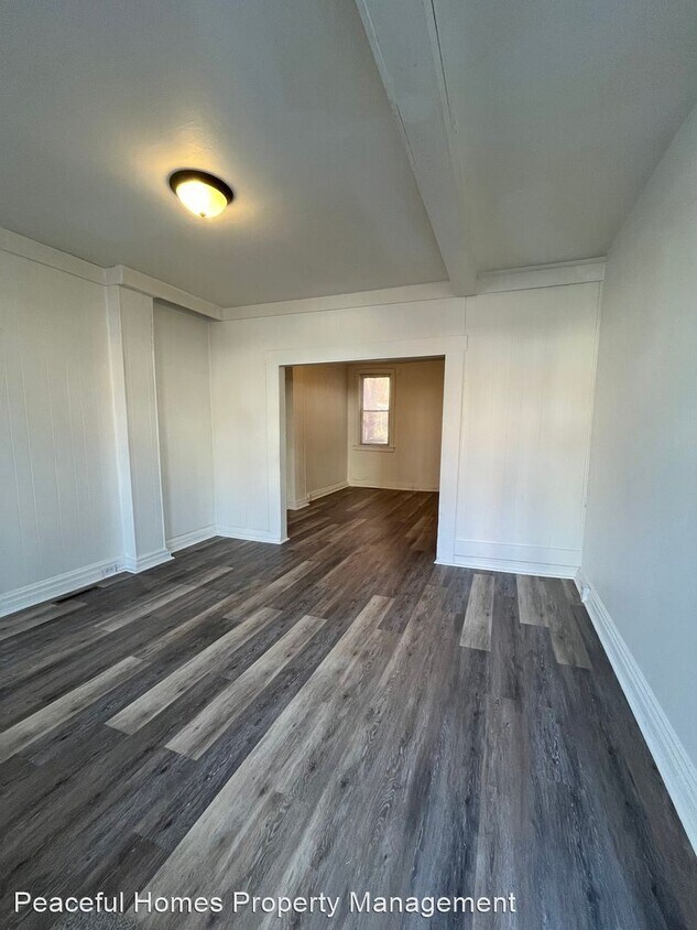 Primary Photo - 4 br, 1 bath House - 444 W King St