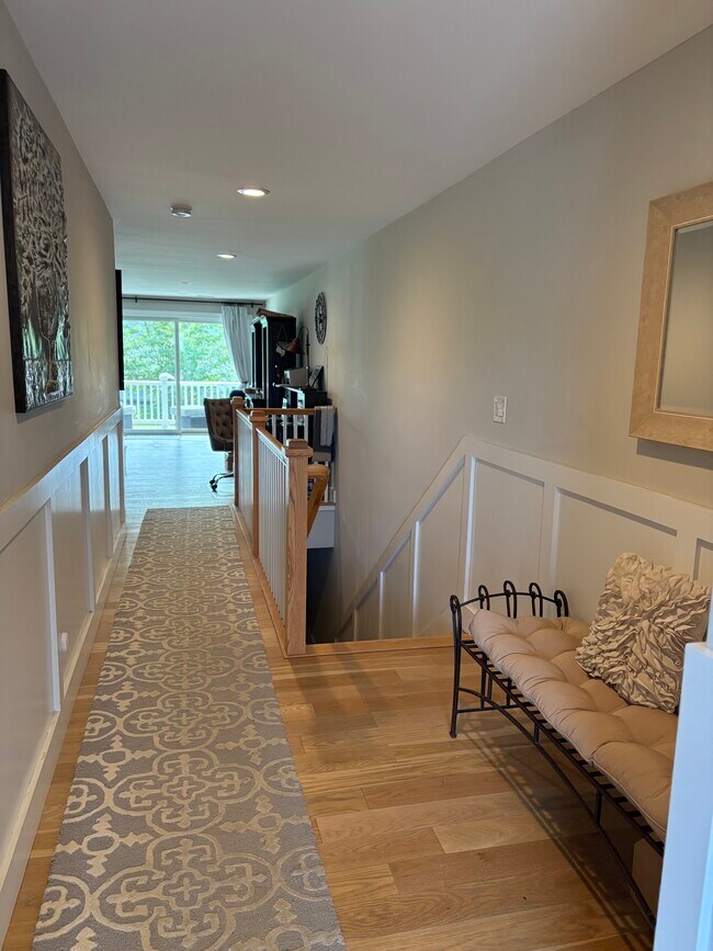 Building Photo - 3205 Bluffs Dr S