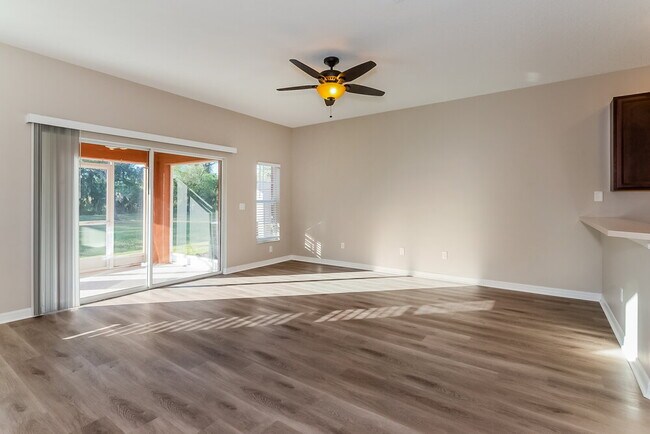 Foto del edificio - 11527 84th St Cir E