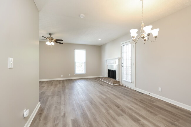 Building Photo - 3068 Chateau Valley Dr