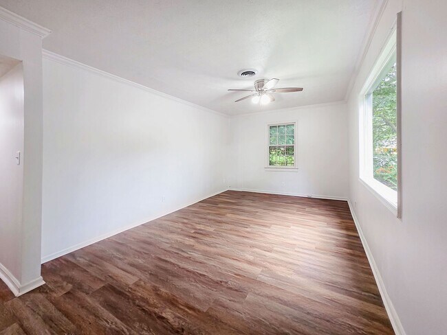 Foto del edificio - 1111 Lawton Pl SW