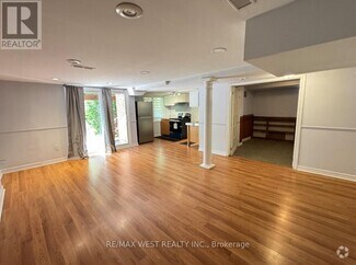 Building Photo - 43 Chiswick Crescent