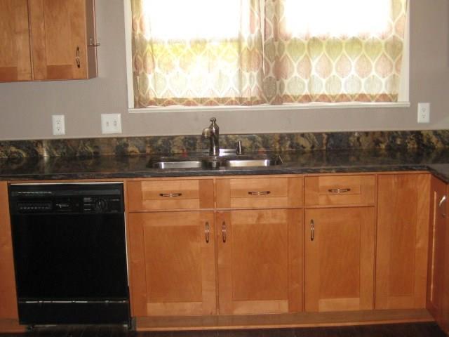 Foto del edificio - 5712 Chesterfield Ave