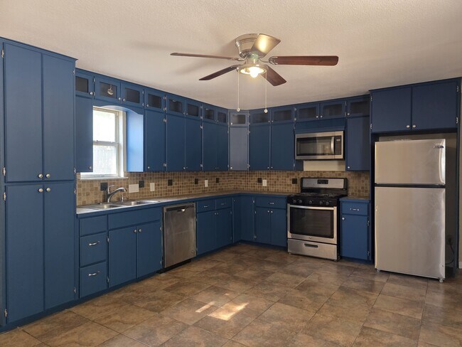 Foto del edificio - 3106 Fallwell Ln