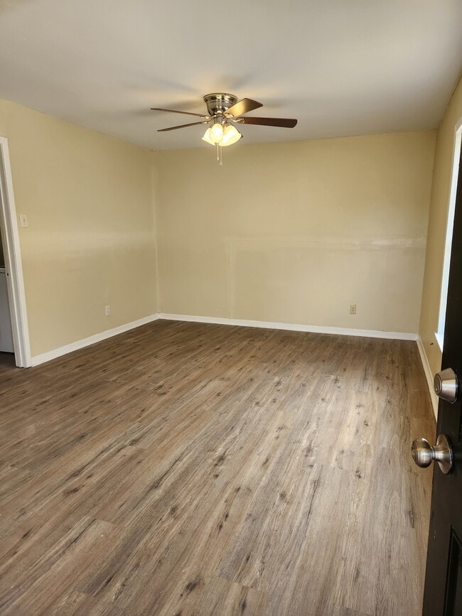 Sala de estar - 608 Campbell St