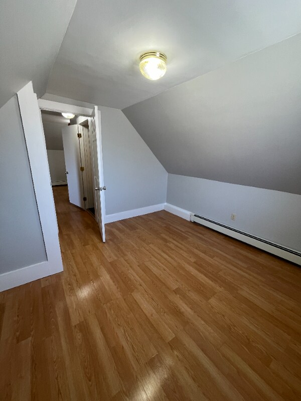 Building Photo - 283 River St