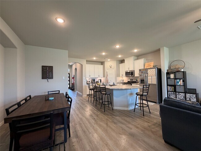 Building Photo - 27122 Peaceful Cv Dr