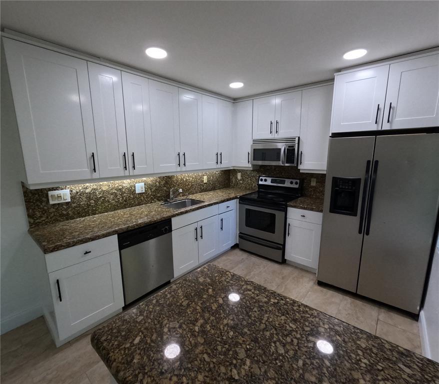 Foto principal - 1423 Holly Heights Dr