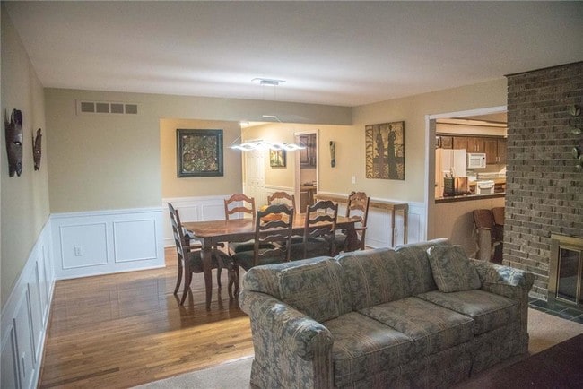 Building Photo - 5501 Boros Dr