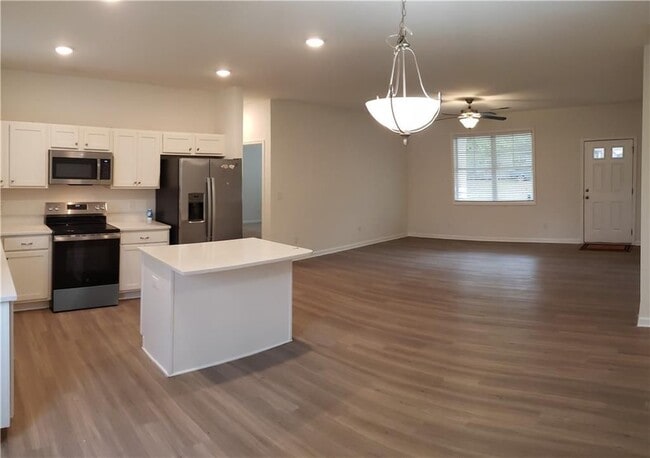 Building Photo - 1151 Pontiac Cir