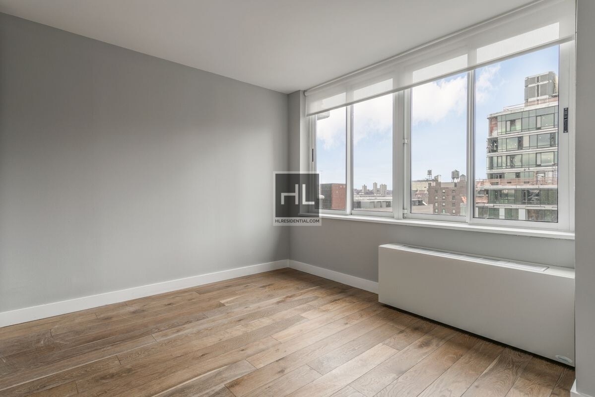 Primary Photo - West 43rd Street Private Balcony/WIC!!