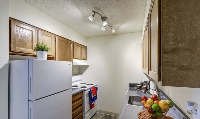 Building Photo - Spyglass Creek