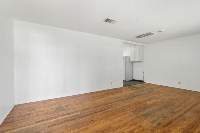 Foto del edificio - Lovely Single Family Home in Prime Fullerton Neighborhood