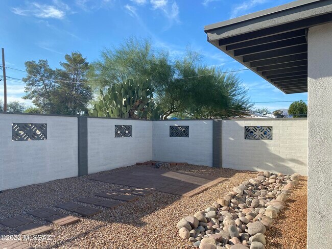 Foto del edificio - 714 N Belvedere Ave