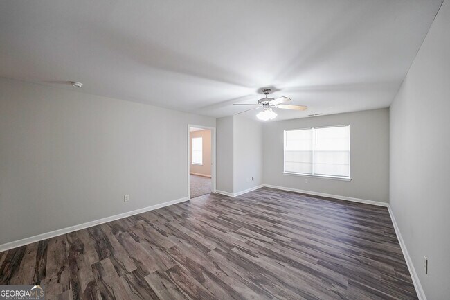 Foto del edificio - 703 Stonehaven Cir