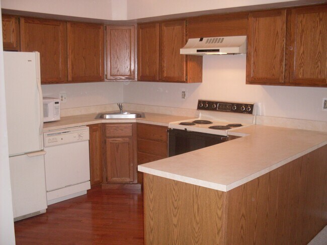 Building Photo - 221 Smallwood Ct