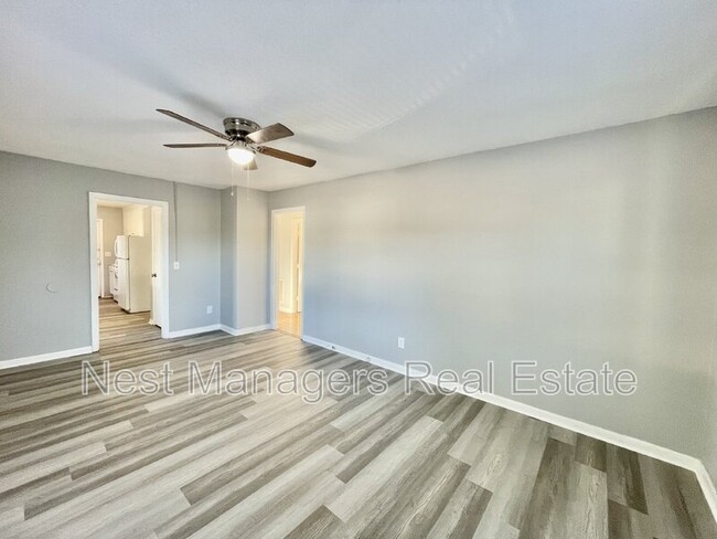 Building Photo - 5141 Meadowbrook Dr