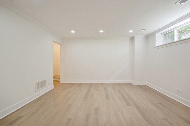 Building Photo - 4209 N Keystone Ave