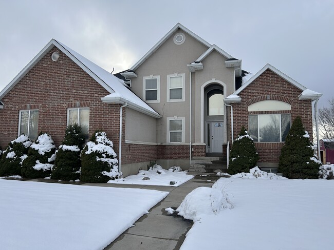 Basement Apartment with separate entrance - 2786 S 1260 W