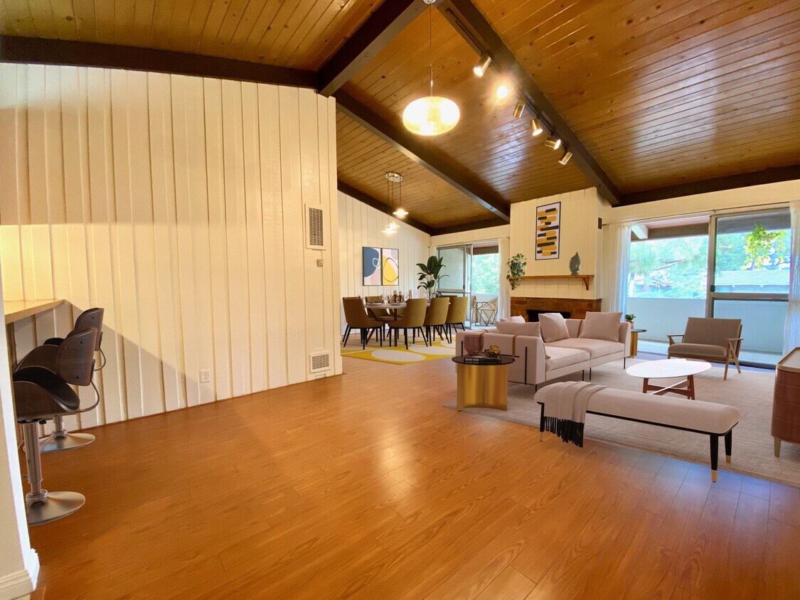 Primary Photo - 6405 Green Valley Cir