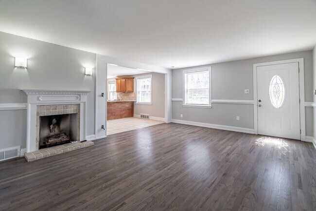 Building Photo - 4040 Pilgrim Rd