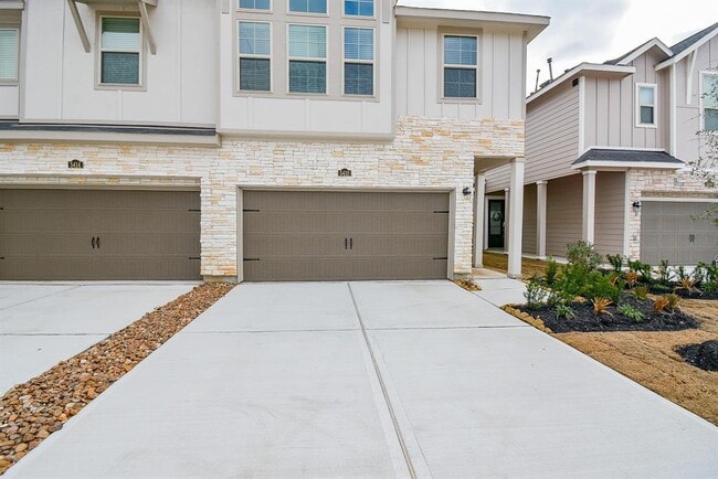 Building Photo - 5410 Holly Hvn Ct
