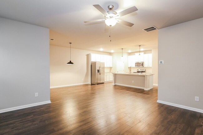 Building Photo - 1238 Spring Marsh Ct NE