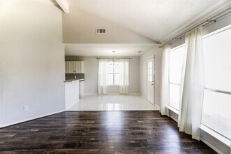 Building Photo - 16915 Pheasant Ridge Dr