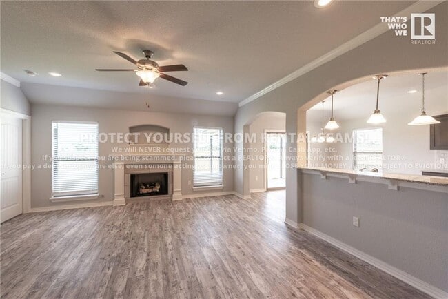 Building Photo - 4505 W Divide Dr