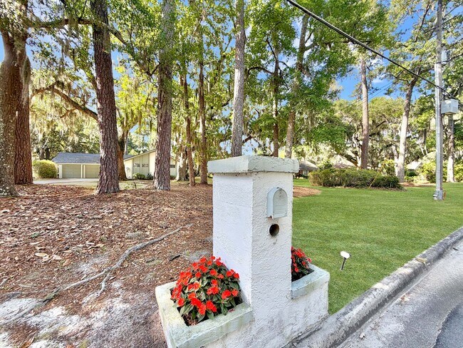 Foto del edificio - 490 Strathy Hall Dr