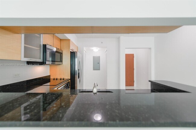 Foto del edificio - 31 SE 5th St