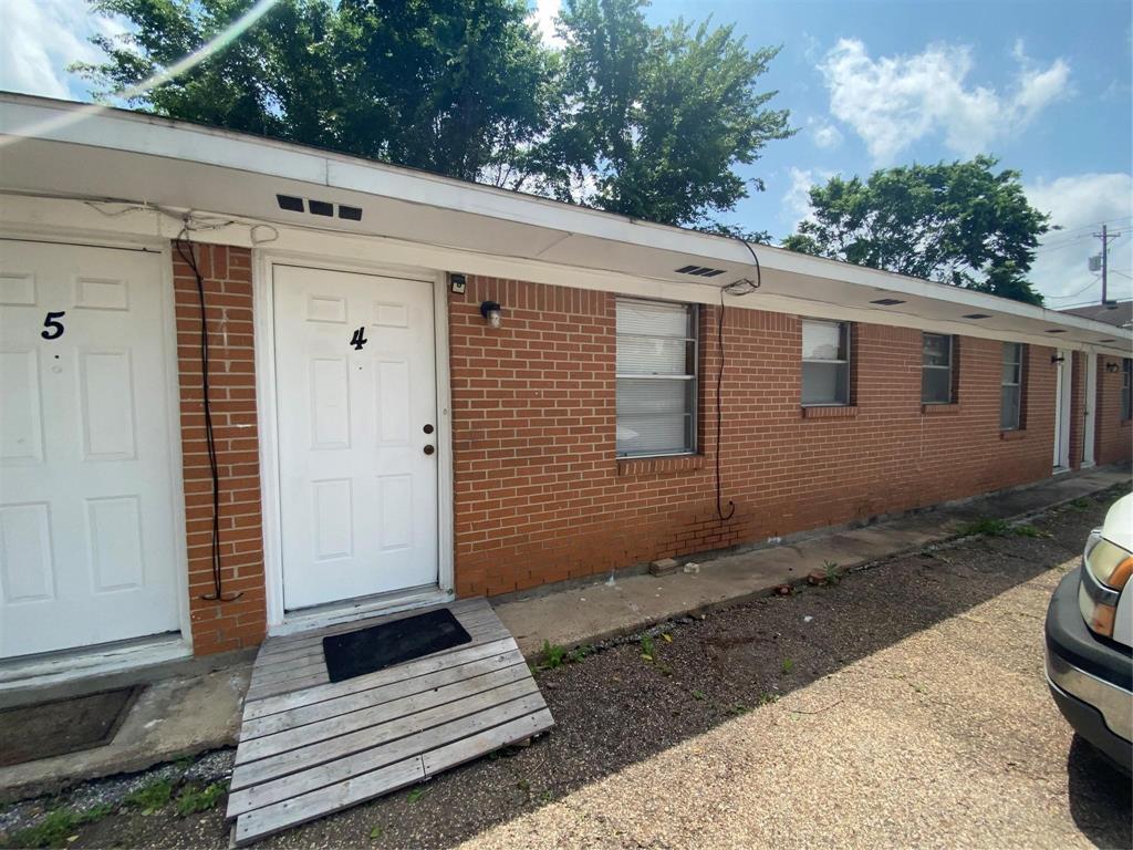 Primary Photo - 2809 Sam Houston Ave