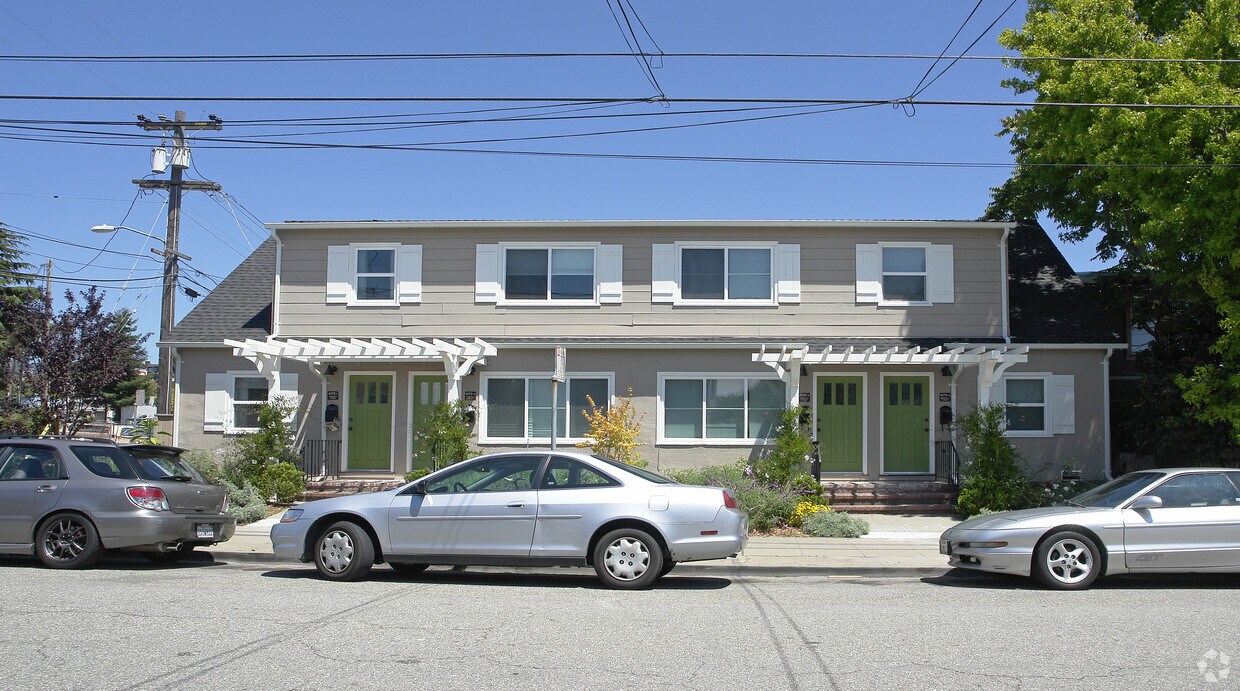 Primary Photo - 4170 Emerald St
