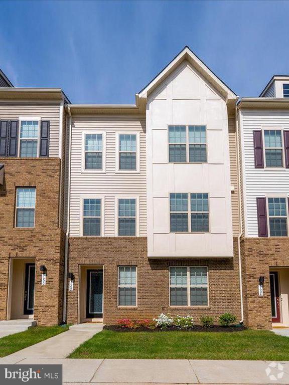 Building Photo - 1602 Field Sparrow Ter NE