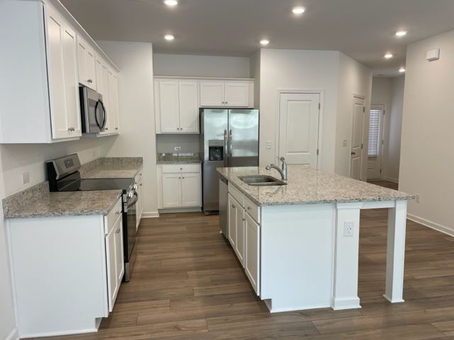 Building Photo - 148 Vision St