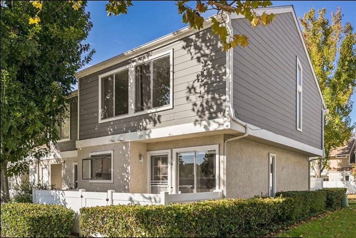 135 Abbeywood Ln, Laguna Hills, CA 92656 Townhome Rentals in Laguna