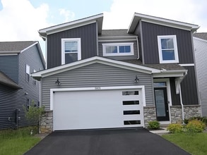 Building Photo - 3805 Legacy Rd